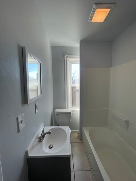 Building Photo - 417 N Rodney St