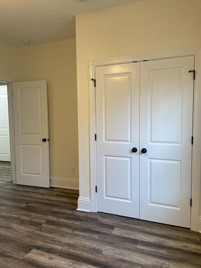 Building Photo - 45 Tuscany Trace