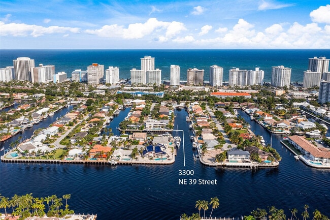 Building Photo - 3300 NE 39th St