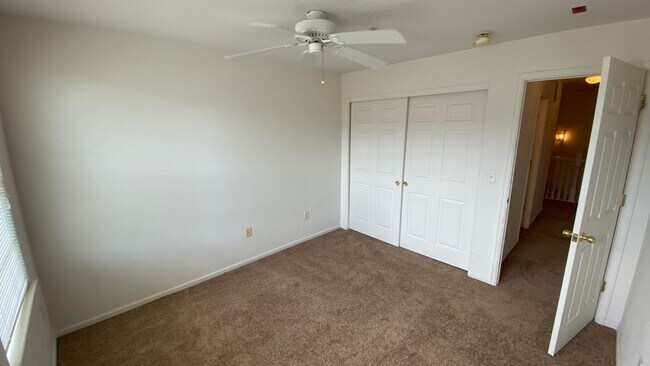 Building Photo - HUGE 2 Bedroom 3 Bathroom Condo in Southeast Denver