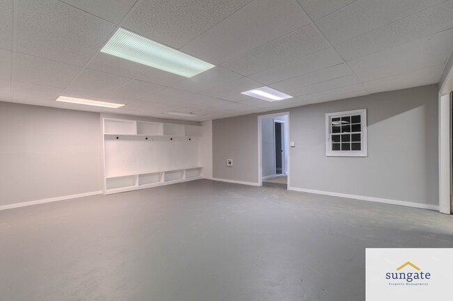 Building Photo - 11319 Harding Rd