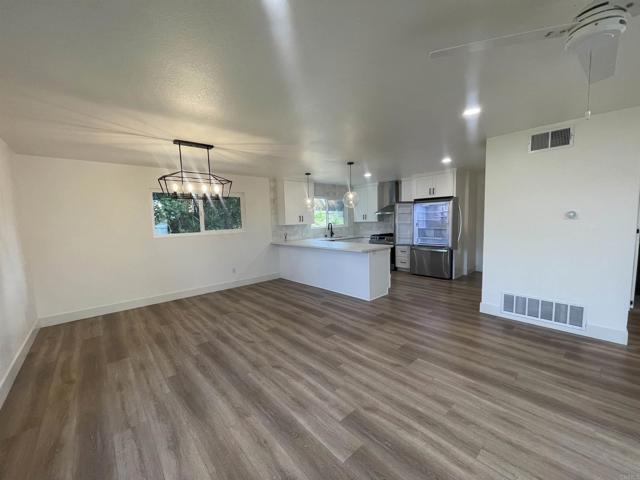 Building Photo - 9306 Hollyhock Ln