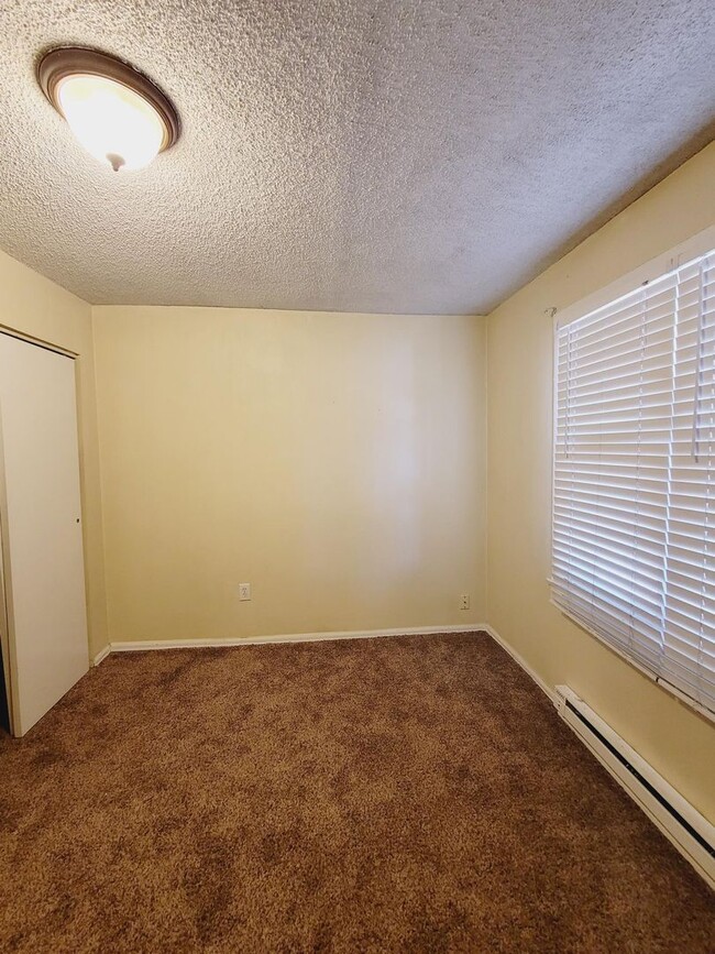 Building Photo - Cozy 2-Bed In Home in Old Colorado City an...