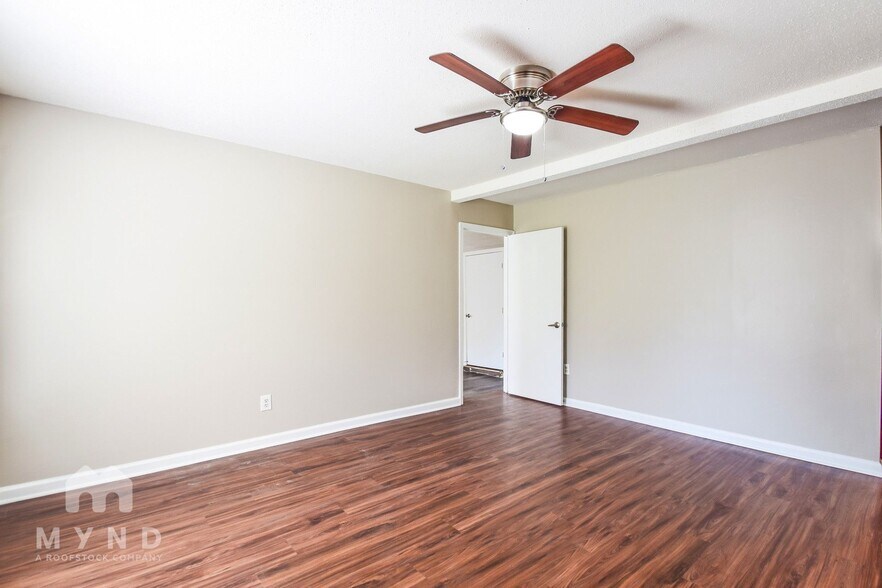 Building Photo - 2695 Shady Grove Dr