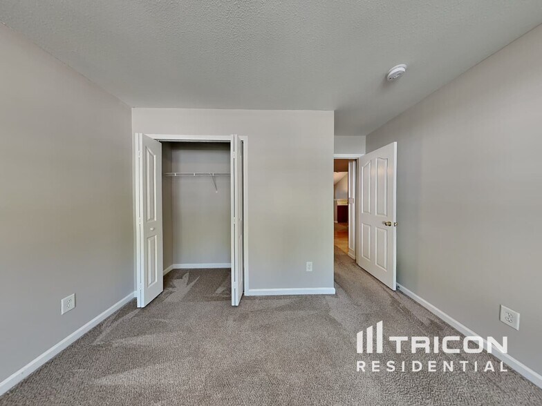 Building Photo - 142 Jacobs Woods Cir