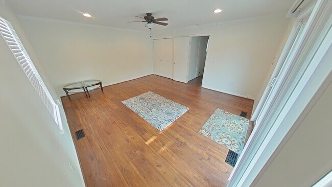 Building Photo - 3-Bedroom Home in Royal Oak – 1242 Sq. Ft....