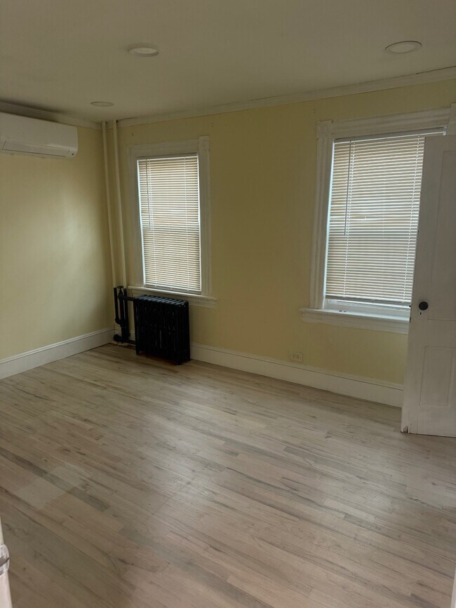Building Photo - 45XX Carpenter Ave