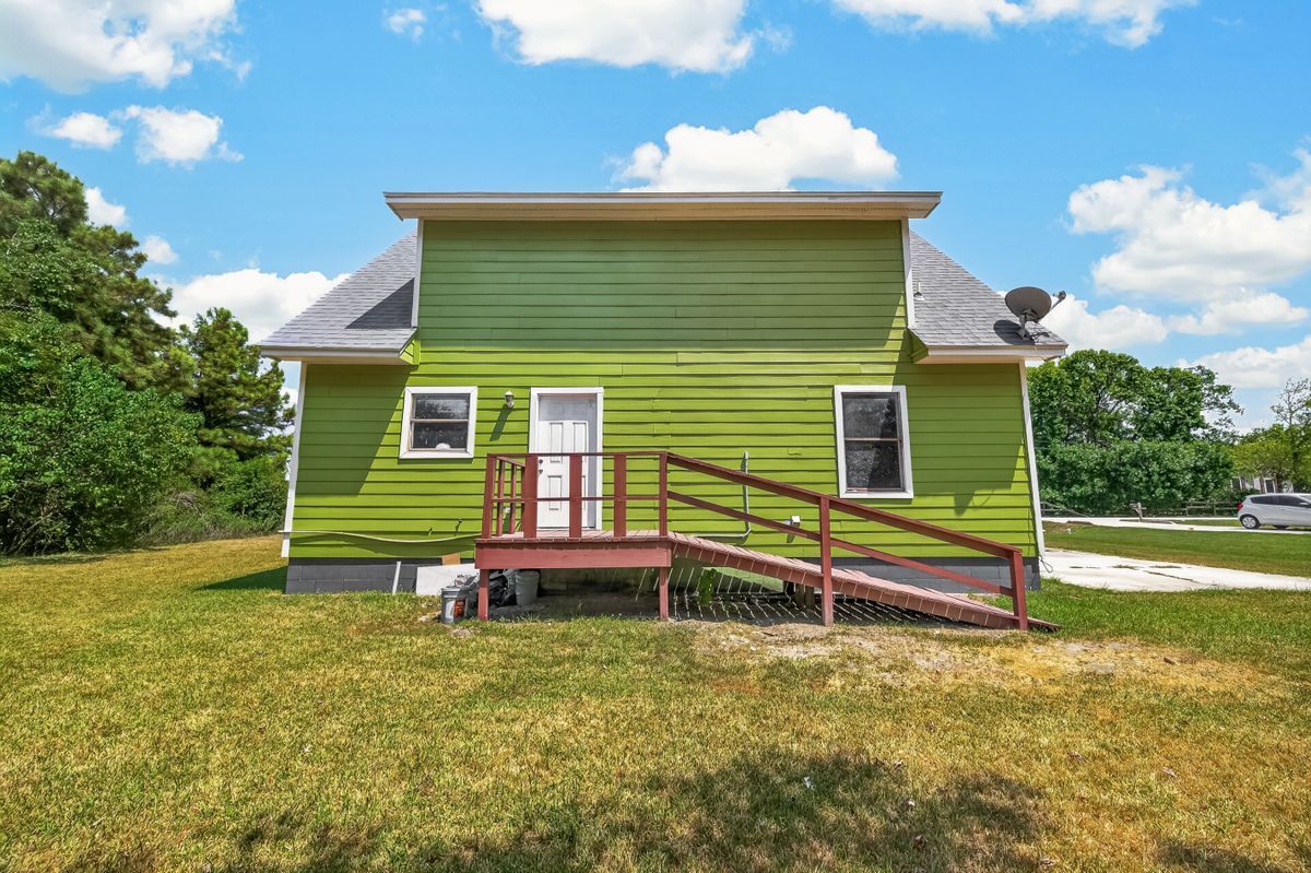 Building Photo - 13309 Milo Dr
