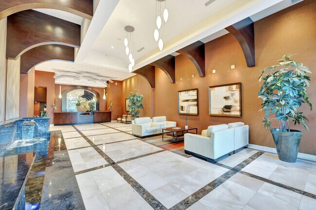 Building Photo - 315 NE 3rd Ave