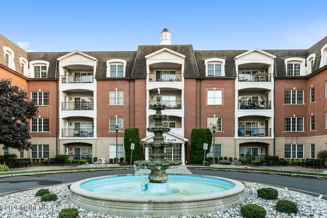 Primary Photo - 325 Regency Pl