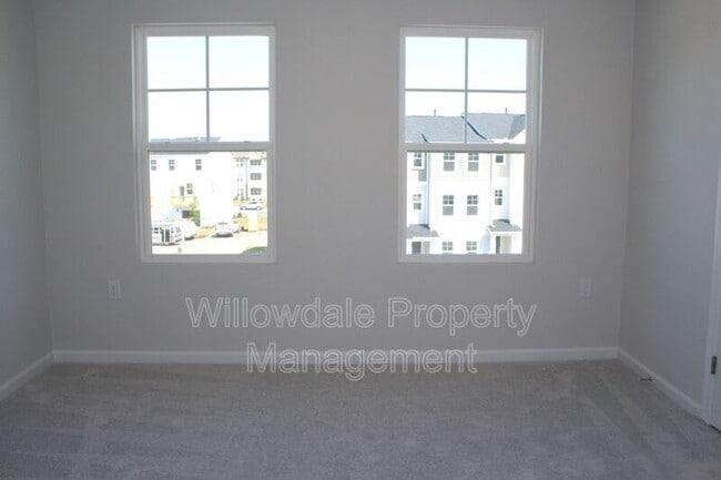 Building Photo - 2715 Chert Ln