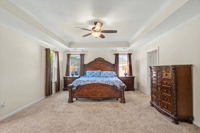 Building Photo - Stunning 5 Bed/3.5 Bath Home in Buckhead East