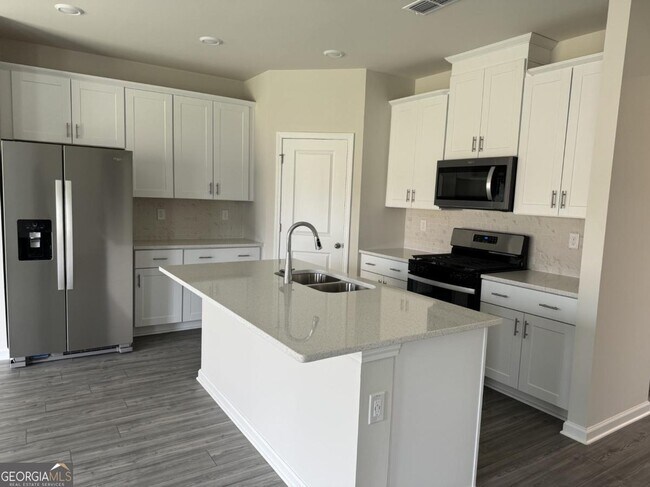 Building Photo - 15 Warwick Ct