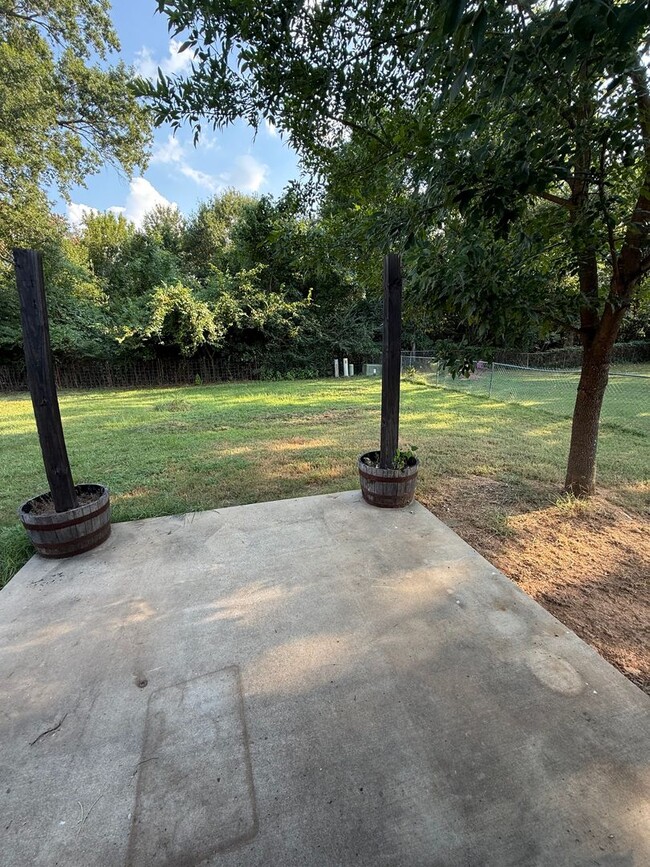 Building Photo - 1309 Grand Oak Dr
