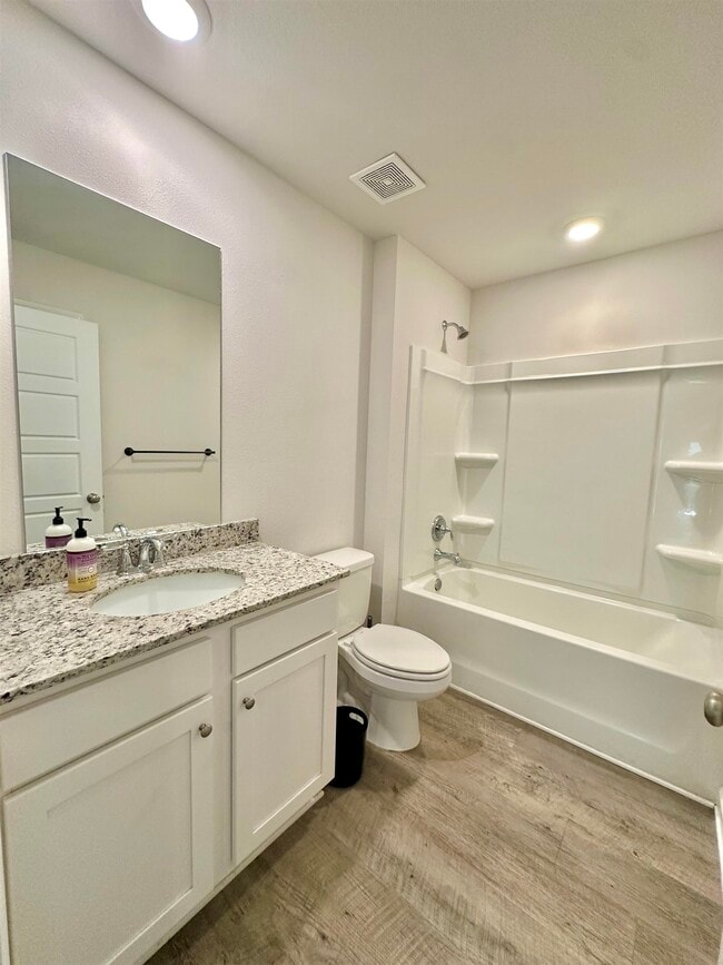 Building Photo - 26 Gray Fox Ct