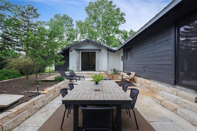 Building Photo - 5510 Harvest Oak Landing Dr