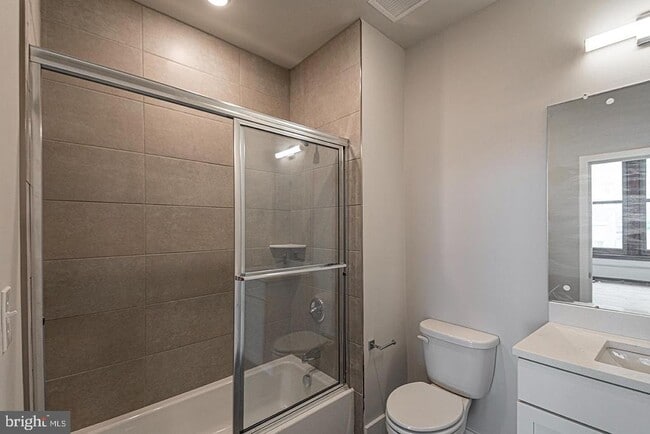 Building Photo - 1300 S 19th St