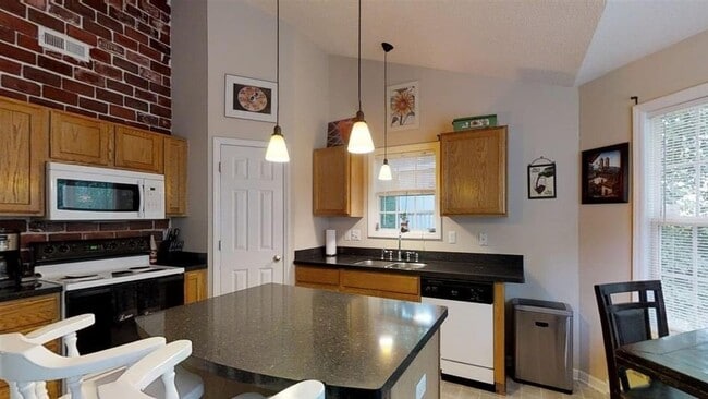 Building Photo - Fantastic 3 bedroom home in Durham!