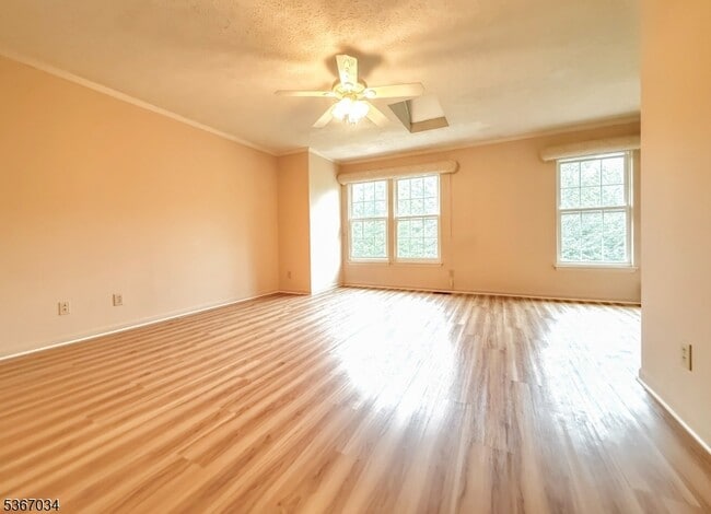 Building Photo - 82 Castleton Rd