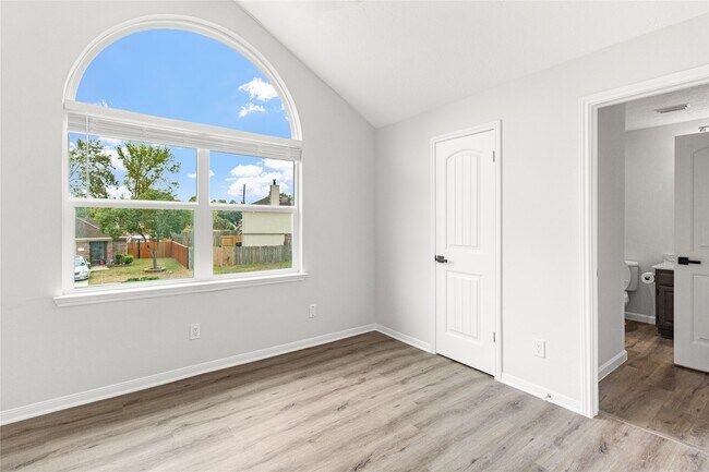 Building Photo - 3718 Storm Creek Dr