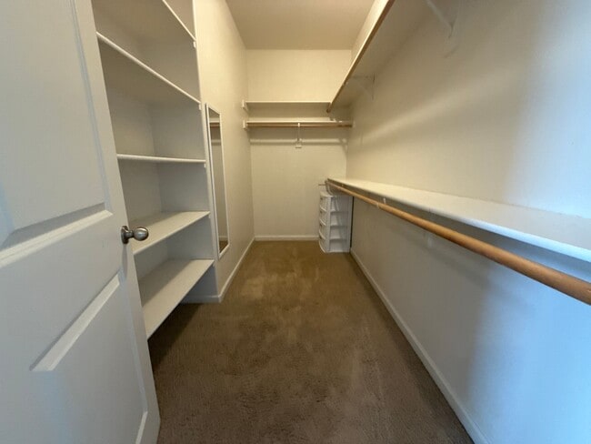 Building Photo - Beautiful 3 Bedroom  2.0 Bathroom Home in ...