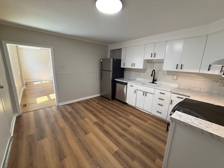 Kitchen - 13 N Main St