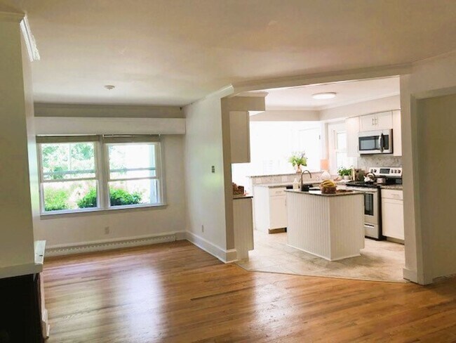 Building Photo - Coming Beginning of June!-Beautiful Home for Rent