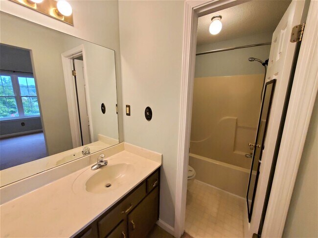 Building Photo - 9547 Daly Dr