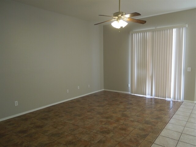 Building Photo - 12717 W Earll Dr