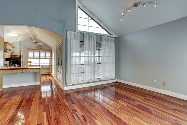 Building Photo - 4320 Hazard St