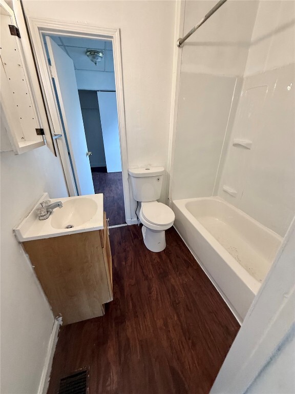 Building Photo - 2412 Bromley Ave