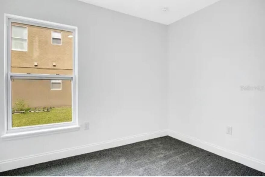 Building Photo - 415 Lark Ct