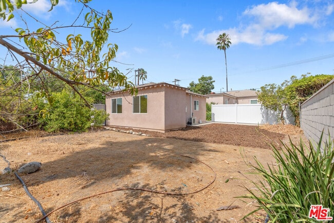 Building Photo - 2018 Forest Ave