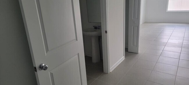 Building Photo - 3602 Hardman Dr