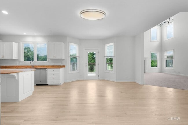 Building Photo - 770 Cole Dr