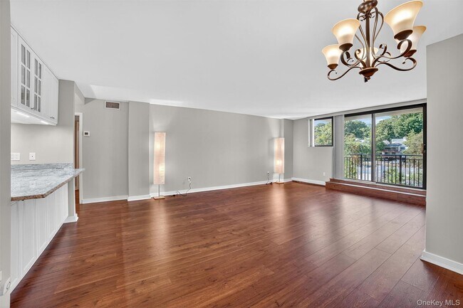 Building Photo - 25 Rockledge Ave