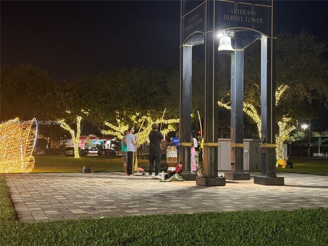 Building Photo - 12215 W Dixie Hwy