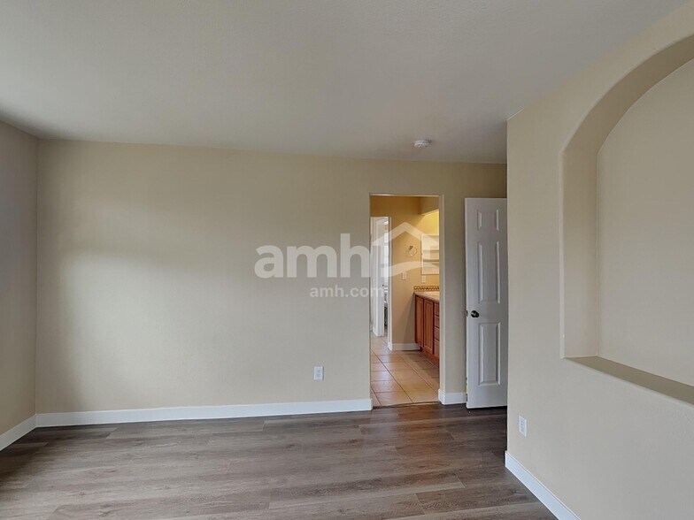 Building Photo - 17593 E 98th Way