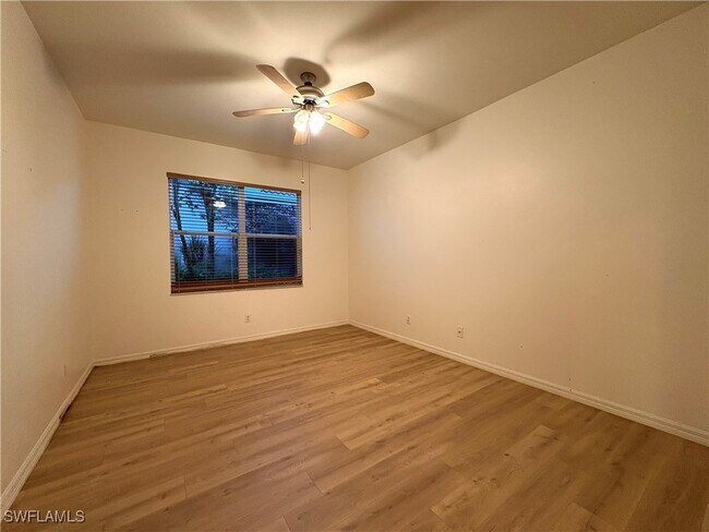 Building Photo - 2045 Crestview Way