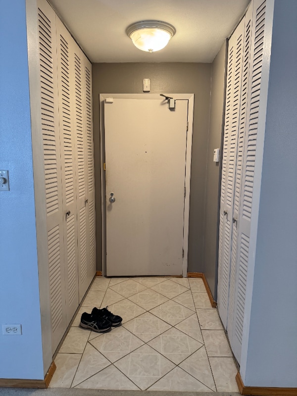 Building Photo - 6139 Knoll Wood Rd