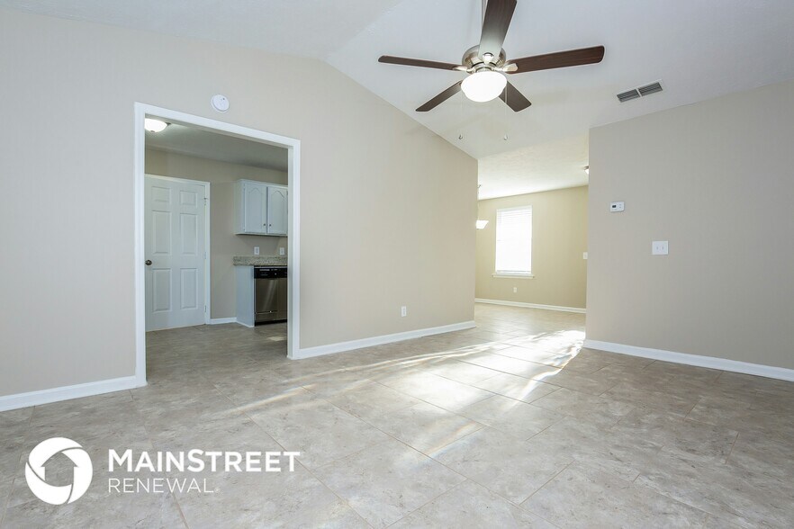 Building Photo - 200 Oakmont Dr