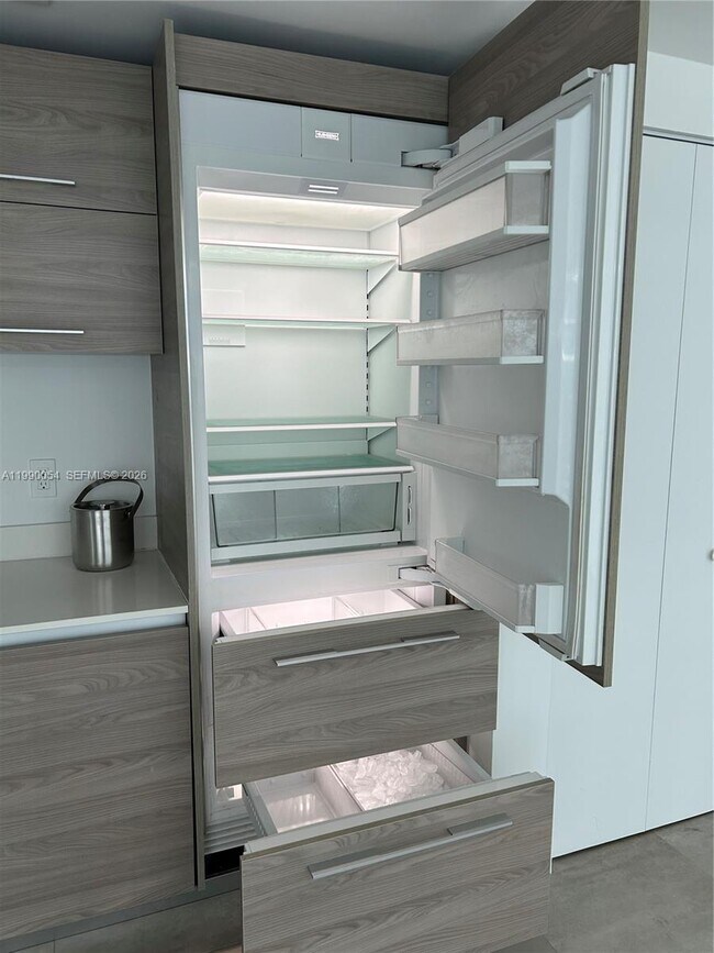 Building Photo - 1300 S Miami Ave