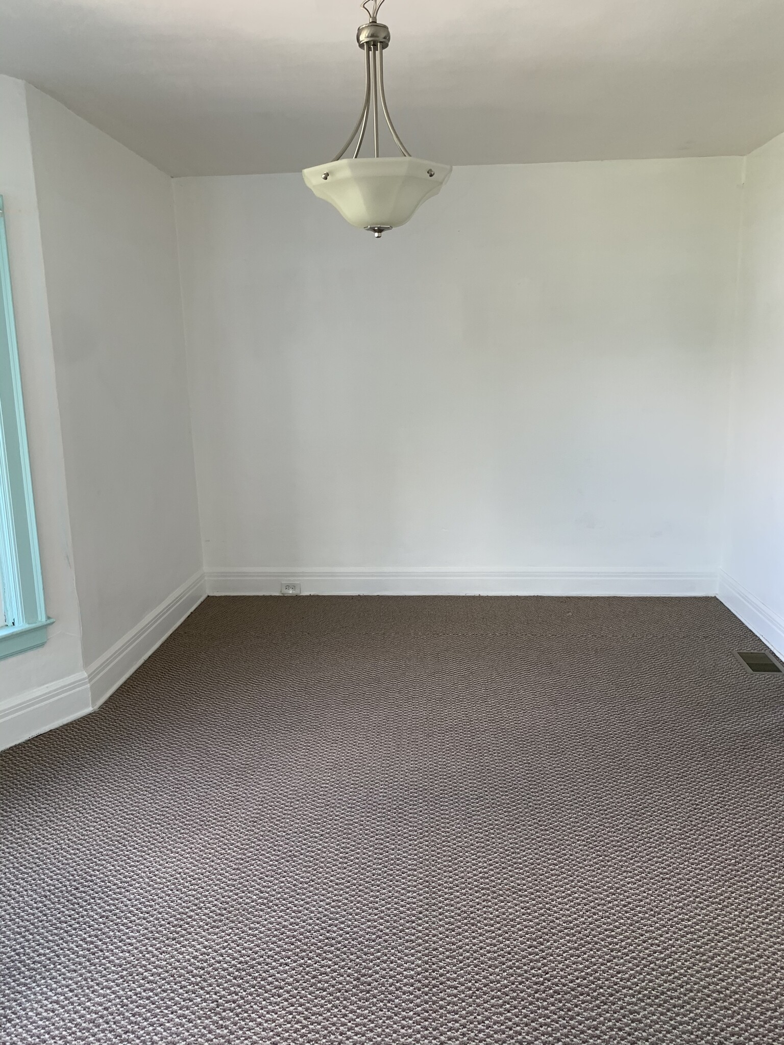 Living Room - 124 18th St
