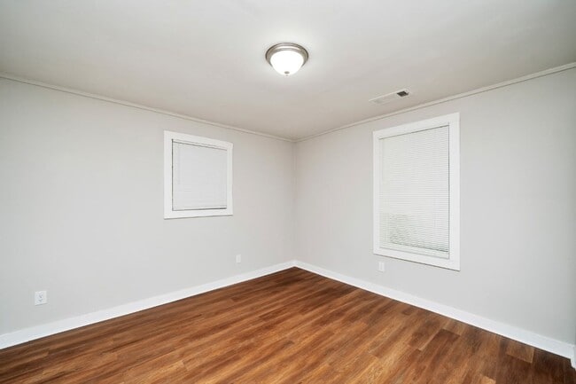 Building Photo - 1812 26th Ave