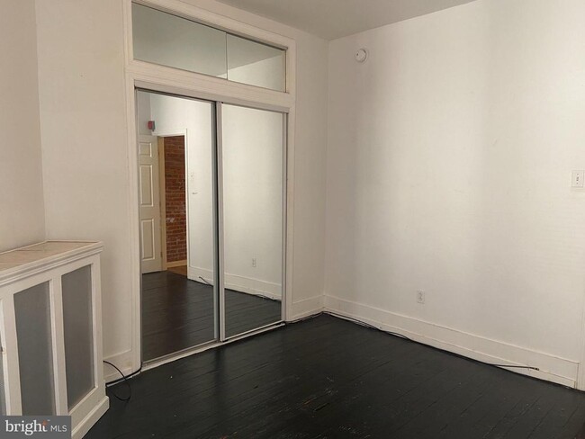 Building Photo - 3711 Lancaster Ave