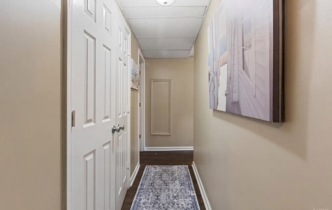 Building Photo - 139 Breckenbridge St