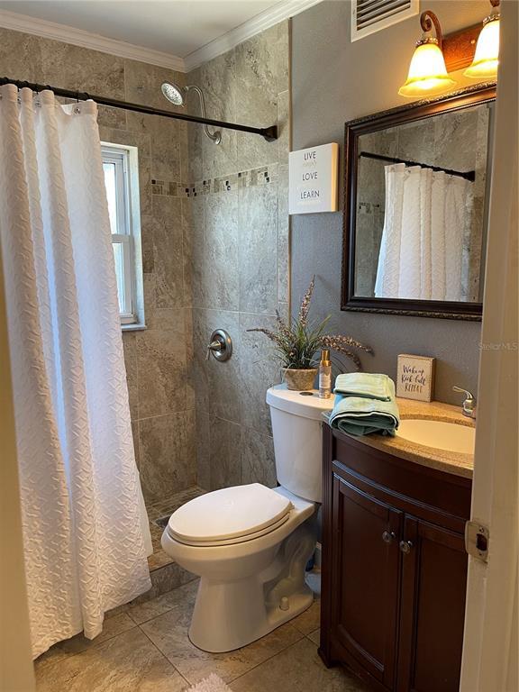 Building Photo - 1329 Royal Palm Dr S