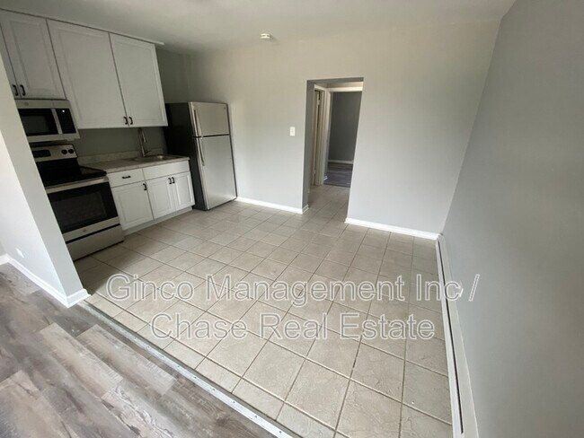 Building Photo - 29837 Illinois 50 - E5