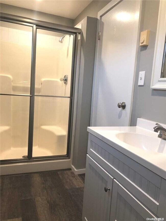 Building Photo - 407 Central Ave