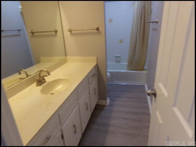 Building Photo - 801 Kierre Dr